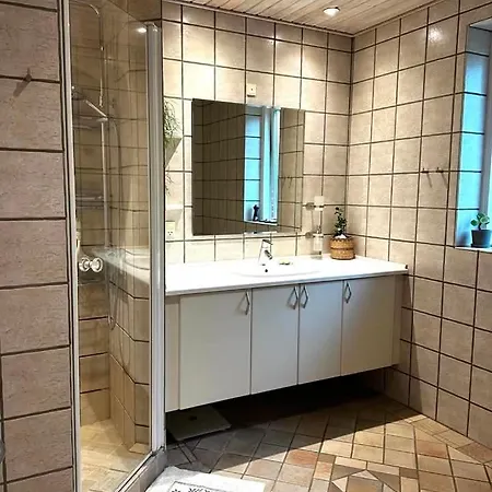 Cozy Private Forestside *